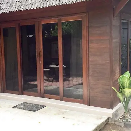 Legian Group Lodge Oak